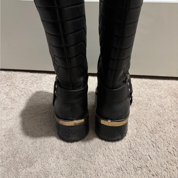 Vince Camuto Stylish Black Women's Boots - Picture 6 of 8